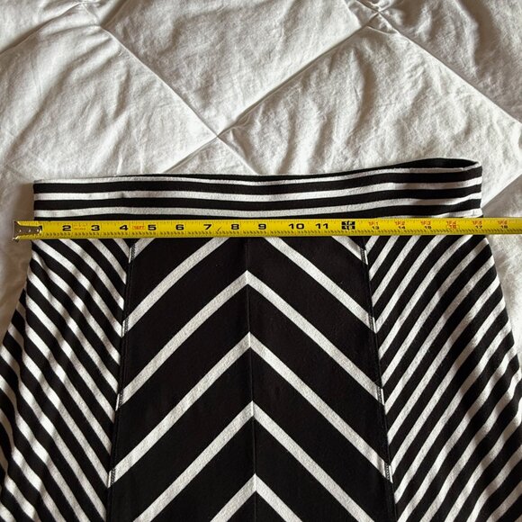 Chicos Zenergy Black Stripe Maxi Skirt Size 2 - Large - Picture 10 of 13